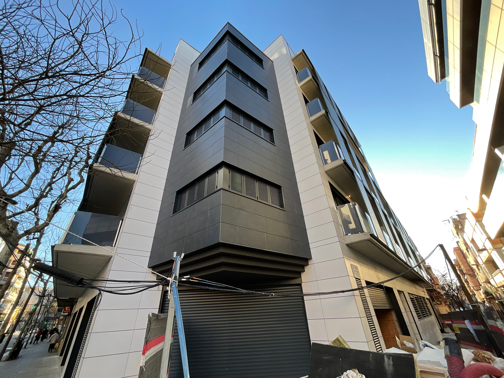 Orlando-DeUrrutia-Edificio-L&aacute;ia-EcoCybern&eacute;tic