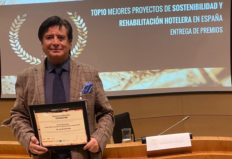 DeUrrutia-Vertical City